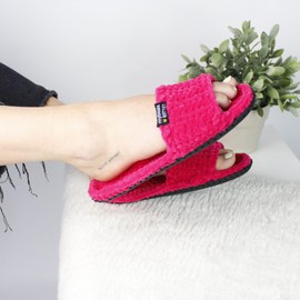 myboshi Boshilette Lawson Beginners Crochet Kit - Includes Botties Sole Set, Velvet Wool, Crochet Hook, Instructions and Label, 100% Polyester, Pink, Size M (6/7)