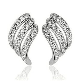 Riva nail wing: clip-on ear cuff earrings with round cut gemstone cubic zirconia, cubic zirconia, 2 colours available, in 18 K gold plated, simple modern elegance, Brass, Cubic Zirconia