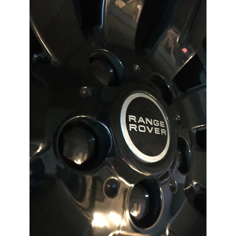 V-LUX AUTO Land Rover LR3 and LR4 Wheel Nut Covers