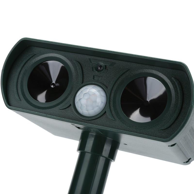 Solar Powered Ultrasonic Animal Repeller Wild Boar Cat Dog Repellent