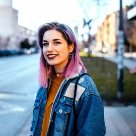 ARCTIC FOX ARCTIC FOX Vegan and Cruelty-Free Semi-Permanent Hair Color Dye (4 Fl Oz, VIRGIN PINK)