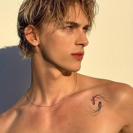 Aesthetic Koi Fish Tattoo - Watercolor Temporary Tattoo for Women & Men