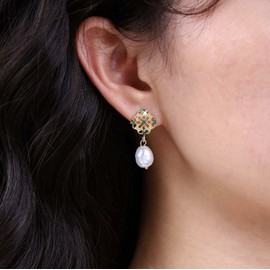 Inateannal Vintage Filigree Pearl Dangle Earrings Gold Pearl Drop Earrings Hollow Carved Filigree Earrings Tribal Ethnic Filigree Earrings Jewelry for Women and Girls