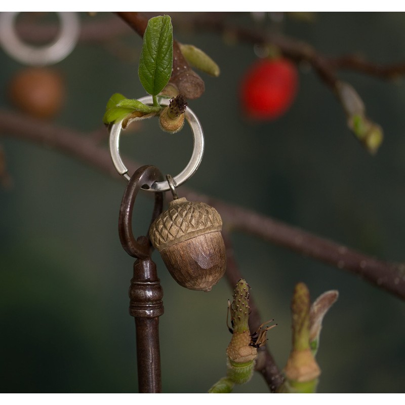 WILDLIFEGARDEN Wildlife Garden – Key Ring – Acorn – Hand