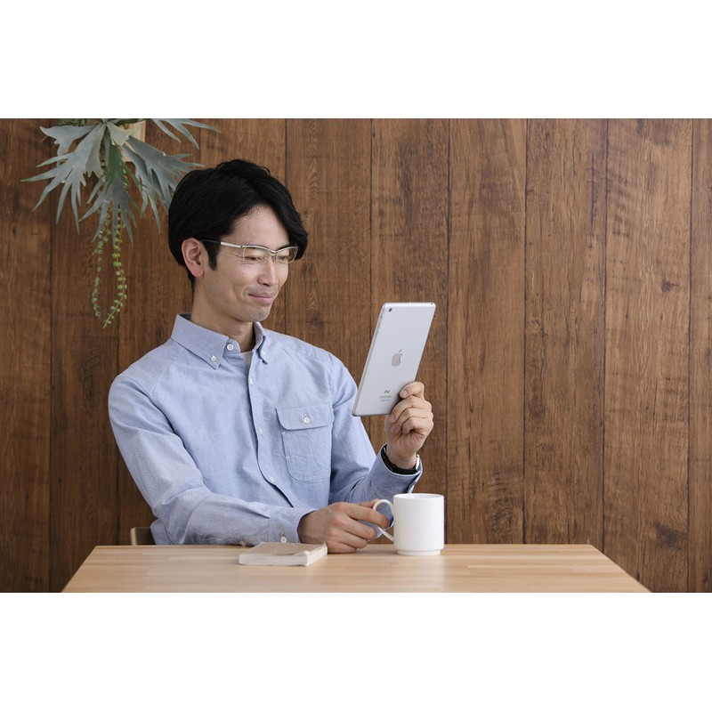 [FaceTrick az Label] カッコいい老眼鏡メタルナイロール UV/近赤外線/ブルーライトカット鯖江メーカー高性能レンズ老眼鏡 ガンメタリック/ライトブラウンレンズ RG0022-1LB +2.50