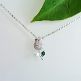 Hiqmic 925 Sterling Silver Fashion Rose Flower Pearl Pendant Necklace White Gold Plated Jewelry Gifts for Women 16"_WA99097-Silver