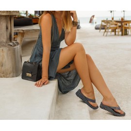 ONCAI Flip Flops Women with Rhinestone，Arch Support Orthopedic Sandal for Women 2025 Casual Summer Comfortable with Ladies Recovery Sandal Plantar Fasciitis Walking Outdoor Grey size 8.5