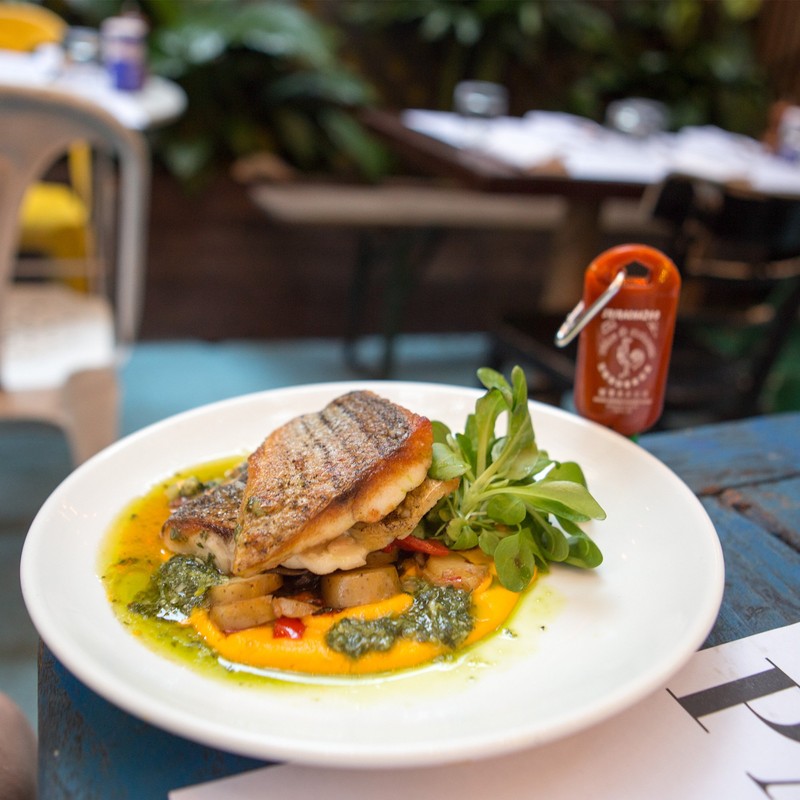 Sriracha Hot Sauce Keychain 1.7oz, 10-Pack (Sauce Not Included)