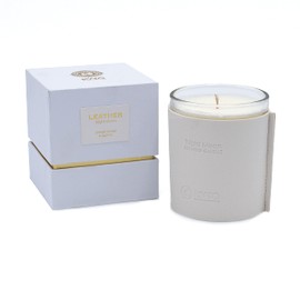 Kyto Duftkerze im Glas mit edler Lederhülle, Geschenkset, 40 Stunden Brenndauer, Geschenkset, Duftnote: Vanille & Mandel/Cedarwood & Vanille/Bergamot & Fig. (Bright Moon)