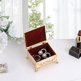 Hipiwe Metal Vintage Jewelry Storage Box Decorative Treasure Organizer