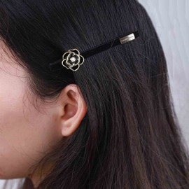 Yheakne-Pinza de pelo de flor negra vintage, pasador de pelo de camelia, pasador de clip lateral de flor negra, elegante pinza para la cabeza, accesorios decorativos para el cabello para mujeres y niñ
