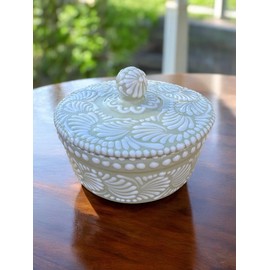 Handmade Talavera Tortilla Warmer, White Ceramic Tortilla Storage Canister, 8.5-Inch Mexican Pottery