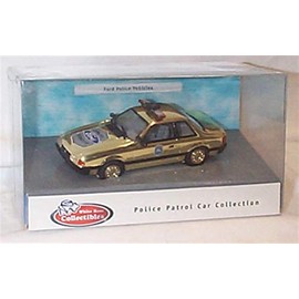 Corgi police patrol gold plated police car 1.43 scale diecast model