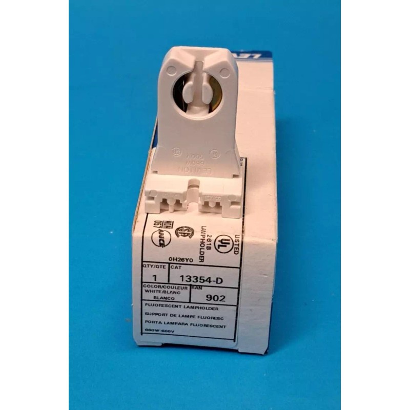 Leviton Fluorescent Lampholder 660W-600V, 13354-D, qty 1 ** New