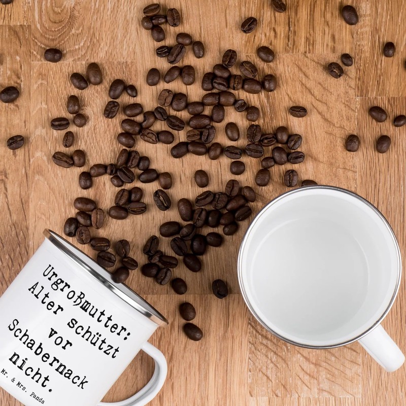 Mr. & Mrs. Panda Camping Emaille Tasse Spruch Urgroßmutter Schabernack