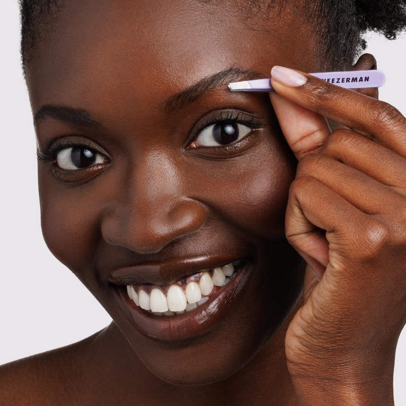 Tweezerman Exclusive Eyebrow Razor & Lavender Mini Slant Tweezer Set