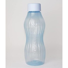 Tupperware 880 ml XtreamAqua Drinking Bottle, Light Blue, Shatter Resistant, Freezable, BPA Free, Reusable, Ideal for Travel and Outdoor Activities