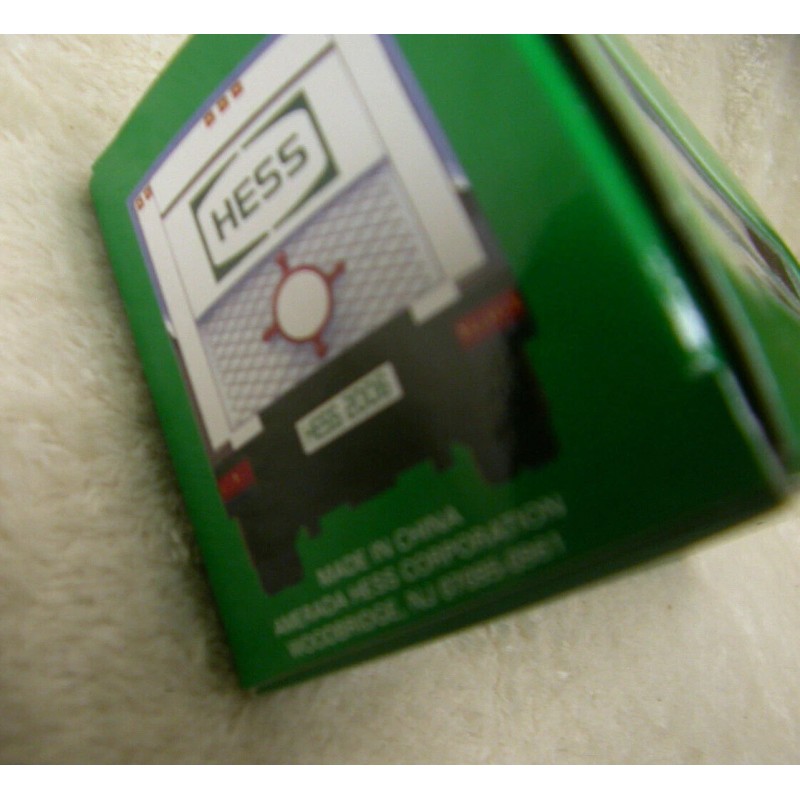 Hess 2006 Miniature 18 Wheeler & Racer