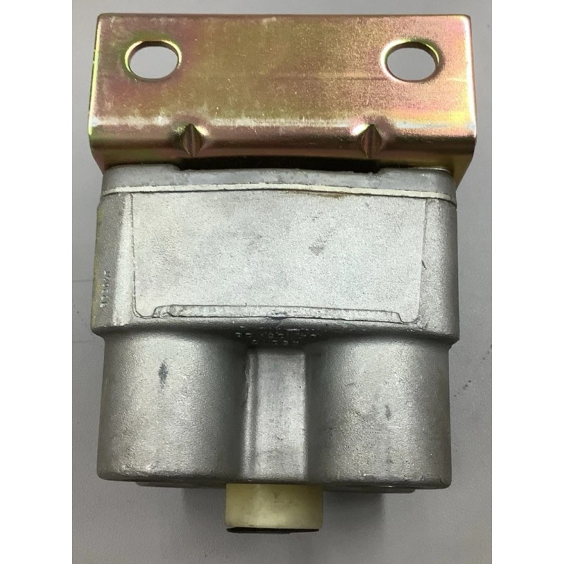 Bendix 102166 T-294304-B Air Brake Relay Valve (R44)