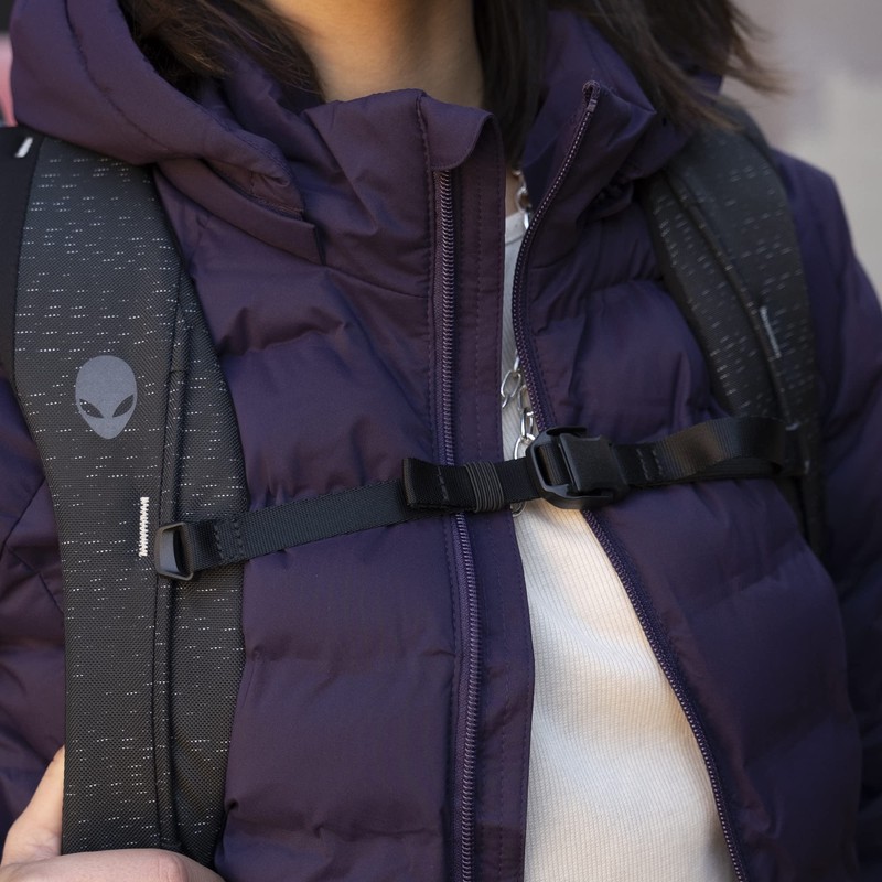 Alienware 17-inch Horizon Utility Backpack - Galaxy Weave Black