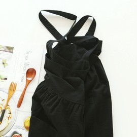 Uaussi Women Cotton Apron Vintage Maid Costume Apron Cosplay Victorian Pinafore Dress X Cross Halter for Baking Gardening-Black