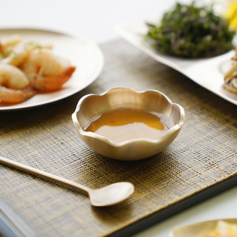 Notdam Bangjja Yugi Flower Jongji / 놋담 방짜유기 꽃 종지