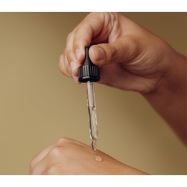 Bakuchiol Oil Serum - Supports the Night Regeneration Process - Fast Absorbing - Strengthens the Skin Barrier - With Squalane as Moisturiser - Made in Germany - Daytox - 20 ml