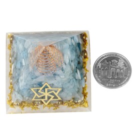 Nupuyai Healing Stone Pyramid Gemstone with Copper Wire Reiki Crystal Pyramid Positive Energy for Chakra Healing Meditation and Feng Shui Decoration 50 x 50 mm