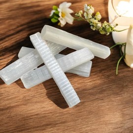 Natural Selenite Sticks Crystal Wands Cleansing Crystal Quartz Raw Selenite Healing Stick for Reiki Spiritual Energy & Meditation (Pack-5)