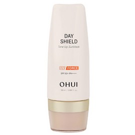 It's a stick type so you don't have to apply it by hand. Sun Stick 23g / 스틱 타입이라 손으로 바를 필요가 없어요 썬스틱 23g
