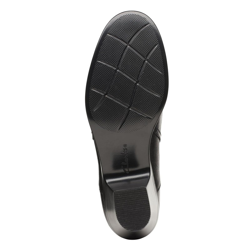 Clarks Collection Women's Emily 2 Cove Pump, Black Leather, 6