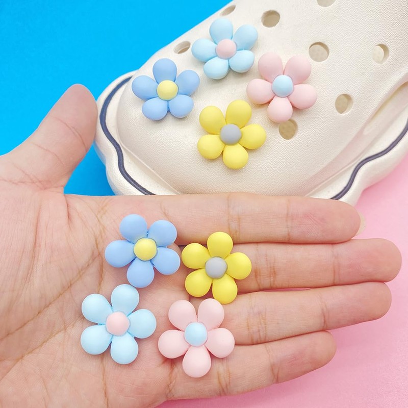 XPEX Pack of 16 Shoe Charms, Crocodile Pendants for Children,