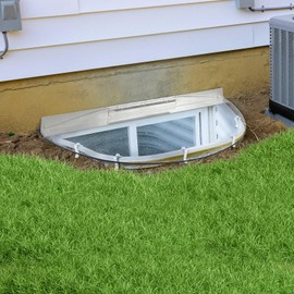 40" W x 17" L Sloped Heavy Duty Egress Window Well Covers with Rust-Free Aluminum Bracing UV Resistant Clear Polycarbonate Basement Outside Against Debris for Garden Yard