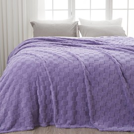NEWCOSPLAY Super Soft Queen Blanket Lavender Premium Silky Flannel Fleece 3D Checkered Lightweight Bed Blanket All Season Use (Lavender Checkered, Queen(90"x90"))