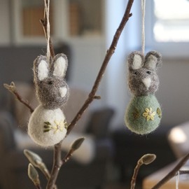 Gry & SIF Embroidered Easter Bunny Hangers, Easter, Easter Decoration, Handmade, Fairtrade | Pendant Grey Pompom Bunny Embroidered, Green and White, Set of 2