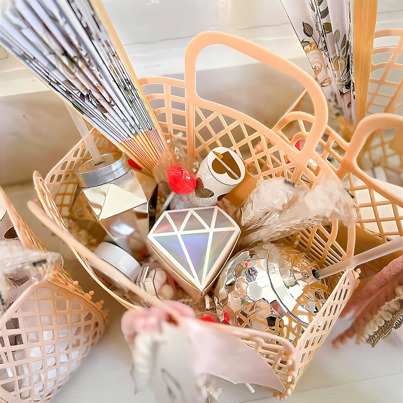 Fun Express Diamond Cups with Lids & Straws, 12 Pieces