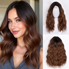 Lizzy Kurze gewellte Perücke 18 Zoll Mittelteil Lockige gewellte Bob Perücken für Frauen Natürlich aussehende synthetische hitzebeständige Faserperücke für den täglichen Partygebrauch (Ombre Braun)