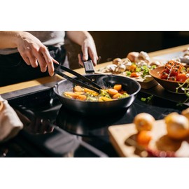 Fiskars Essential 1065597 Tongs for Non-Stick Surfaces Length 29 cm Black