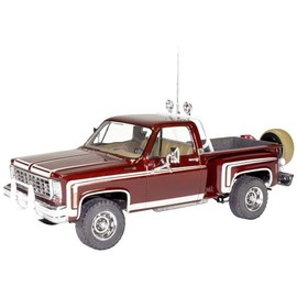 Level 4 Model Kit 1976 Chevrolet Sports Stepside 4x4 Pickup Truck 1/24 Scale Model by Revell