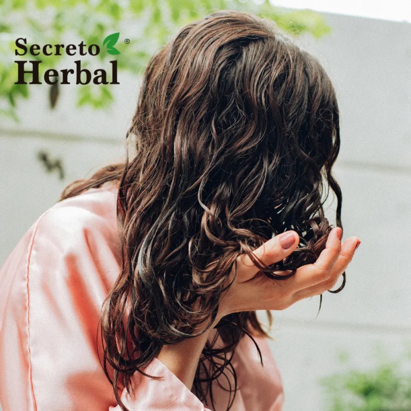 Crema Para Peinar Secreto Herbal Rizos Definidos 245 Ml