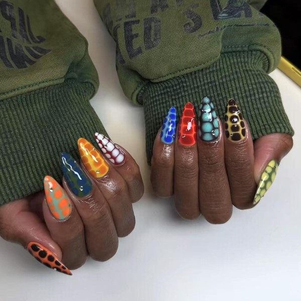 24Pcs Press on Nails Almond Medium Fake Nails Colorful Crocodile