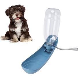 Botella de agua para perros, 550ML Bebedero portátil plegable para mascotas Vasos de agua para mascotas de plástico Dispensador de agua para cachorros Mascotas Artículos de acompañamiento al aire Azul