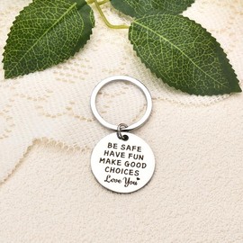 New Driver Keychain Inspirational Gifts for Teen Boys Girls Funny Graduation Birthday Gifts for Grandson Granddaughter Back to School Gift Be Safe Keychains for Son Daughter
