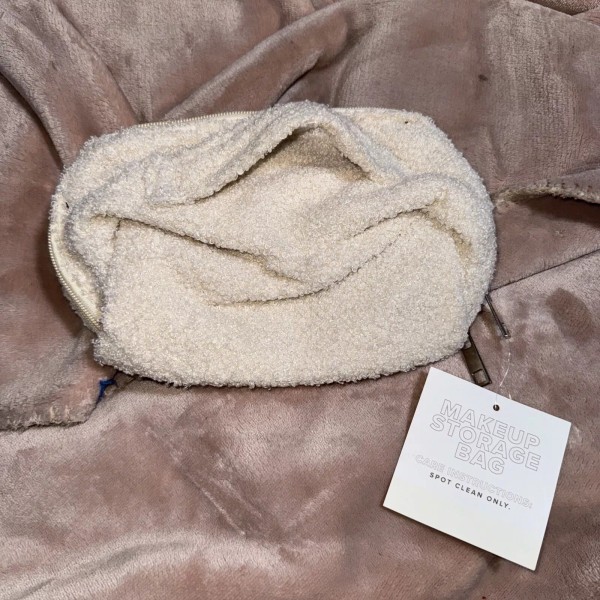 Target Off White Makeup Storage Bag NWT M55