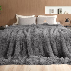 Pawque Luxury Faux Fur Throw Blanket, Super Soft King Size Throw Blankets 90x90 inches, Decorative Blankets for Sofa Couch Bed Chair Photo Props, Breathable & Washable, Grey