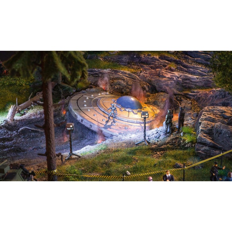 NOCH H0 Aliens 15812 Painted Standing