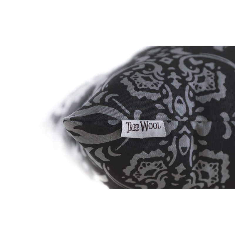 TreeWool (2 Pack Damask Accent Cushion Covers in Cotton Canvas