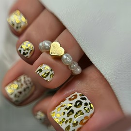 IMRAIN Press on Toenails Short Square Fake Toe Nails with Golden Leopard Print Designs Summer Glossy Acrylic False Toenails Artificial White Glue Toe Nails Full Cover Stick on Toenails 24Pcs