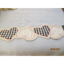 Table Runner Centerpiece Valentine Day Gingham Heart Shaped Appliqued 15" X 48"