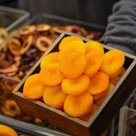 Mixyway Dried Turkish Extra Large Size Apricots in Doypack 10 Oz (280 Grams). Healthy, No Sugar Added, Non GMO, Gluten Free, Halal, Kosher, Vegan All Natural Dried Fresh Apricot 2024 Summer Harvest. (10 Oz)